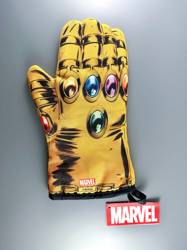 Loot crate Infinity Gauntlet Oven Mitt